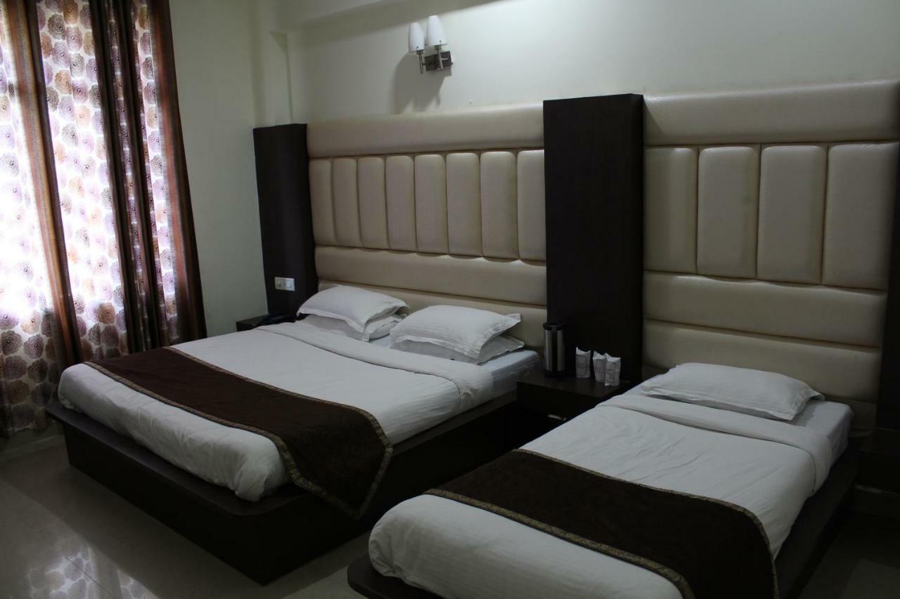Hotel Mount View Katra  Luaran gambar