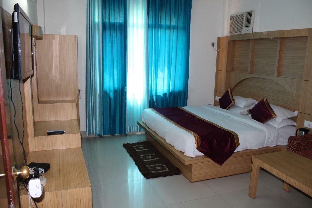 Hotel Mount View Katra  Luaran gambar